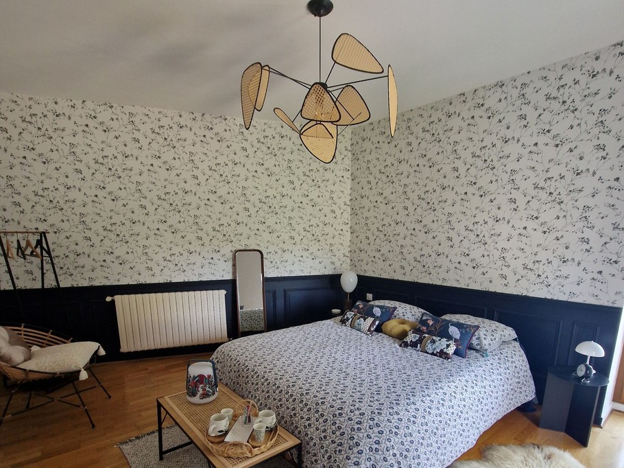 Chambre Ariette pour 2 personnes et un enfant en option, Le Clos des Champis, avec vue sur la tour Richard Coeur de Lion, Vienne