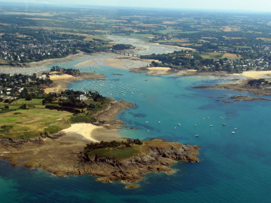 Saint Briac : Aerial view of Saint Briac and the Frémur river
