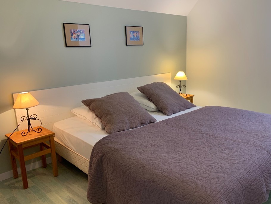 Chambre lit double 160/200 pouvant être séparé en 2 lits de 80/200