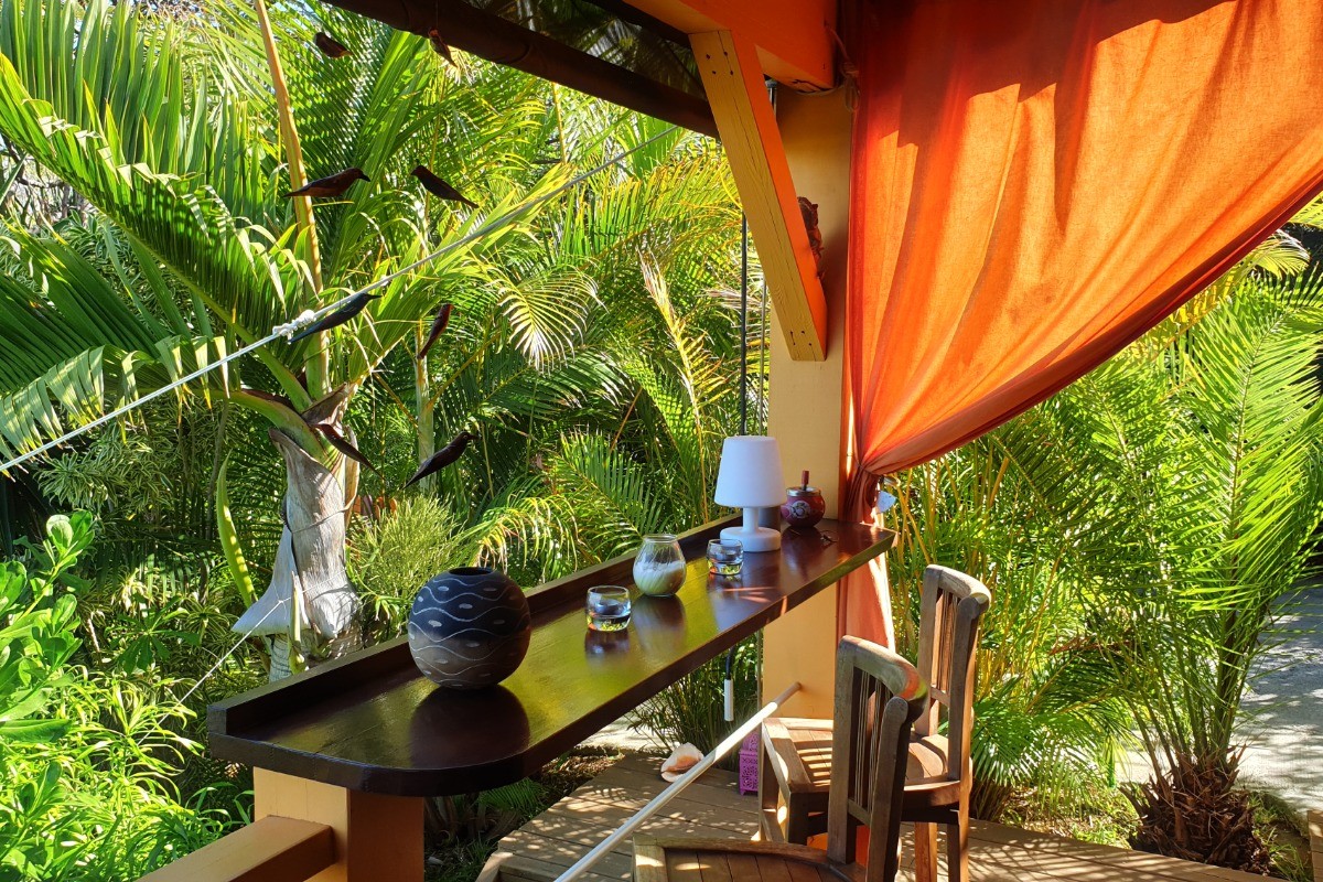 Bungalow Bois avec jacuzzi privatif - Poz Lagon chambre d'hôtes la Saline les bains