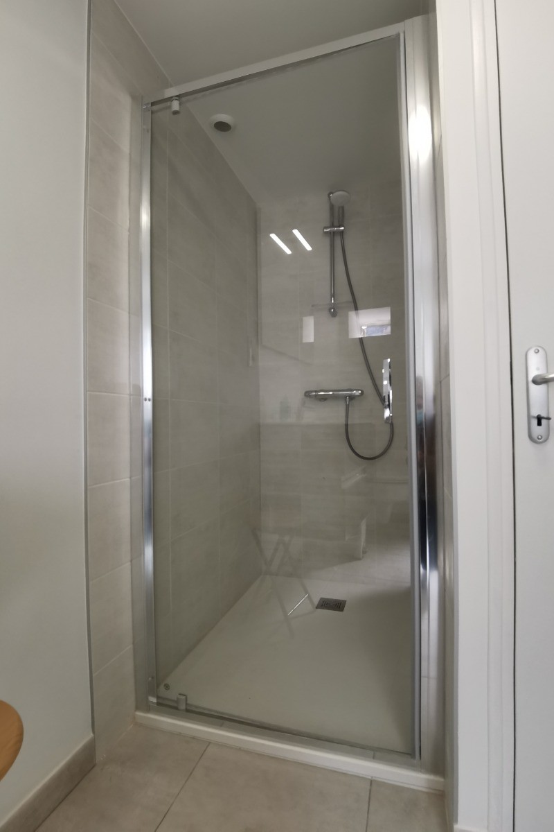 Douche de la salle d'eau