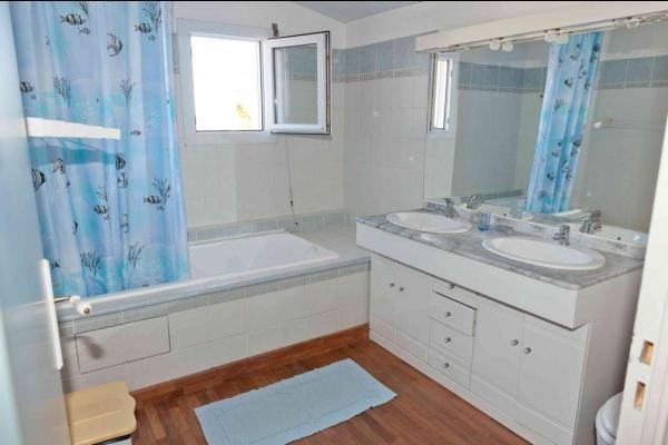 Salle de bain de l'étage