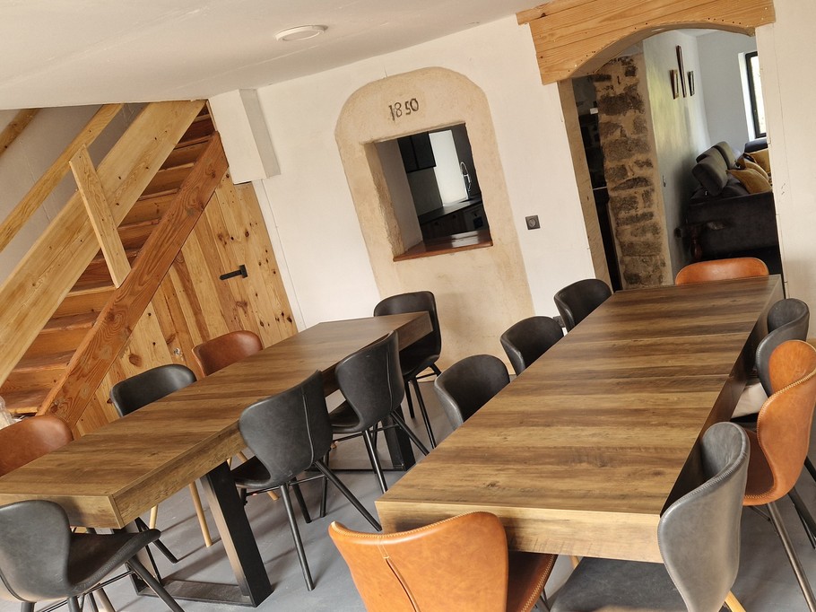 La salle à manger - Gîte Ukhutula , Vollore-Montagne , Puy-de-Dôme , Auvergne