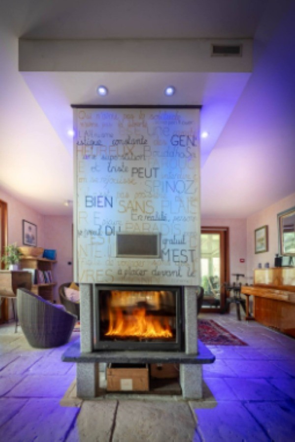 Salon - Gîte La Grange tout confort avec piscine chauffée, spa, sauna, hammam et salle de sport à Fontenay