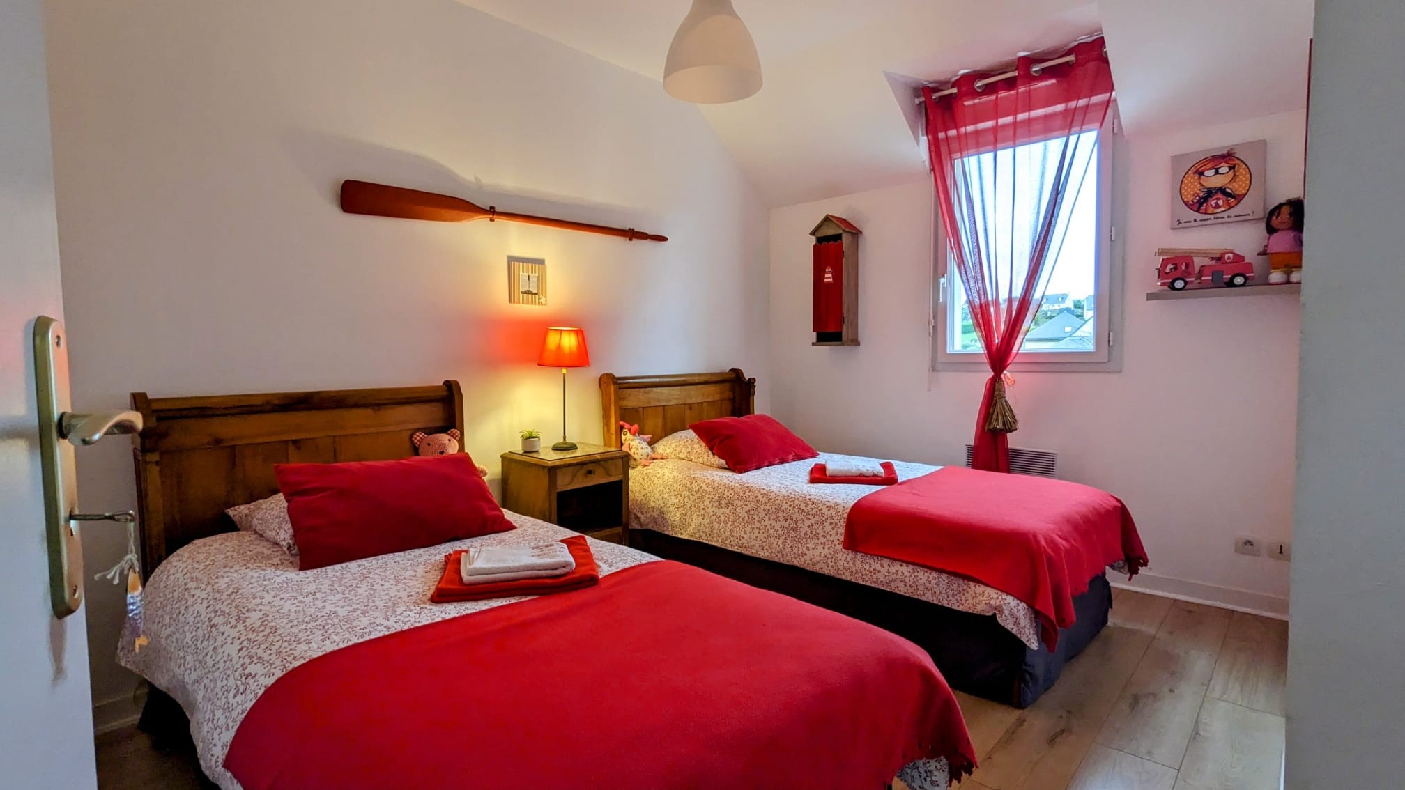CHAMBRE BRÉHAT 2 LITS 90*190