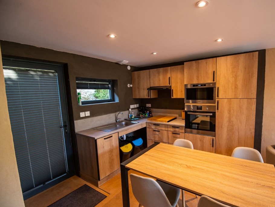 Halte Air et Go/ Cheval blanc/ Cuisine