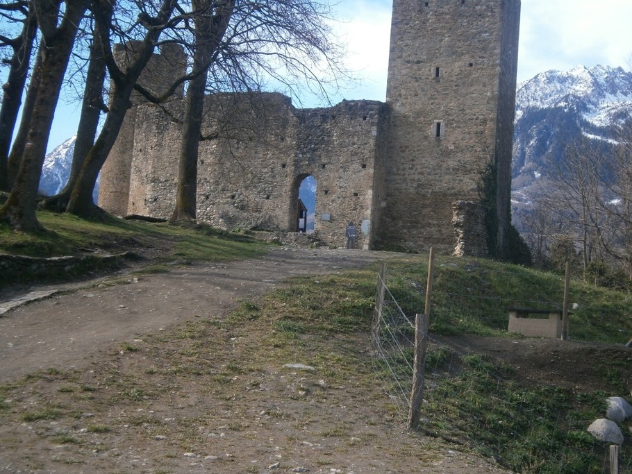 château Esquiere