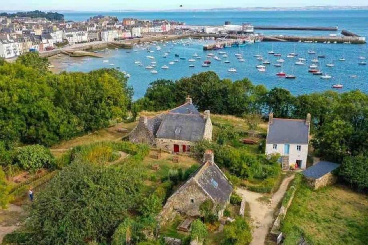 Villege des Plomarc'h et Port de Douarnenezh