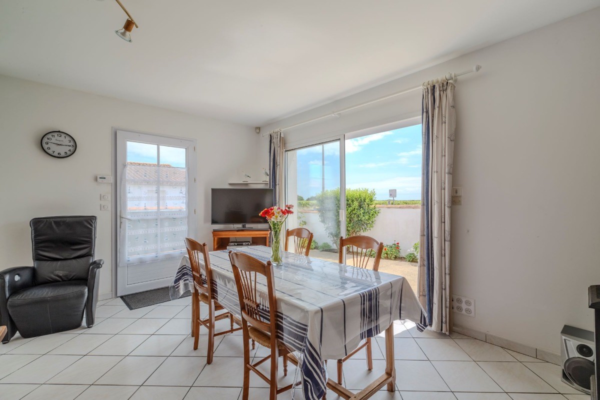 Gite "Rue de La Manne" avec jardin clos, proche de l'océan et des commerces à pieds, pour 5 personnes, Ste Marie de Ré, Ile de Ré