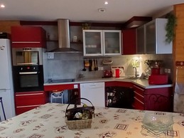 Espace repas - Gîte Les Coquelicots - Super Besse (Puy de Dôme, 63)