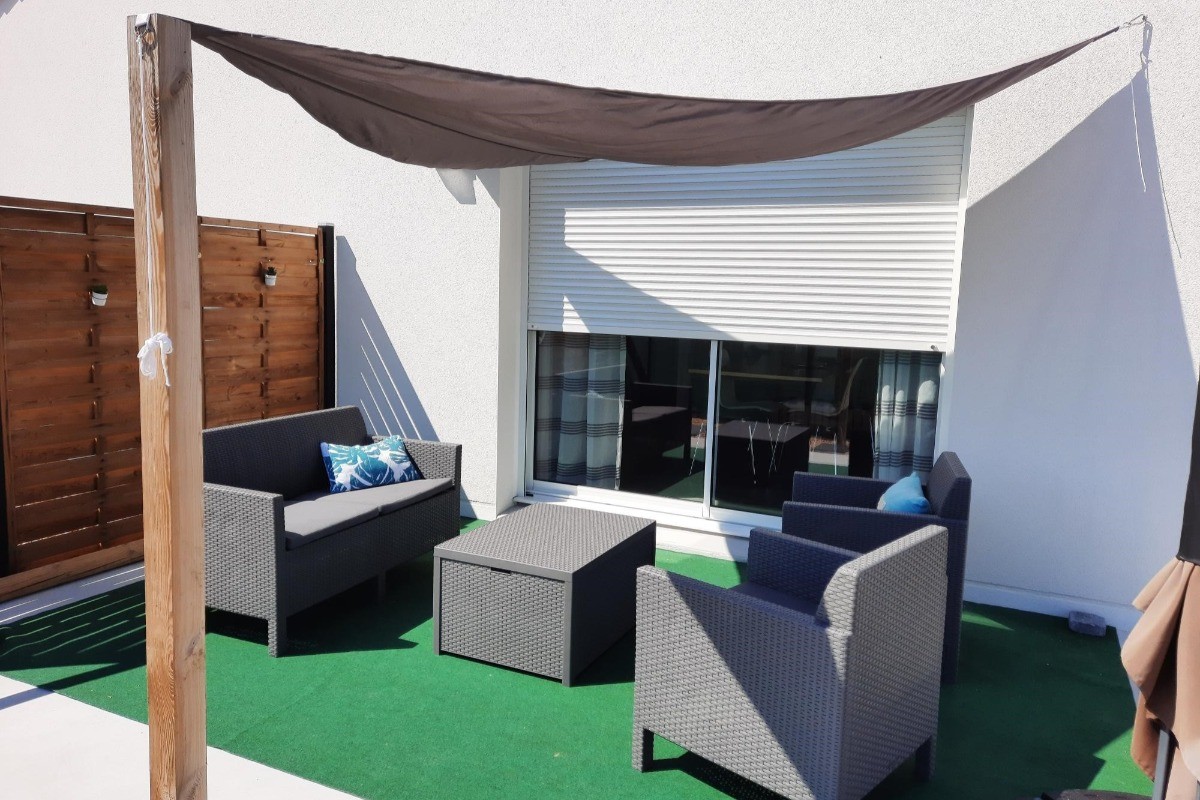 Terrasse côté salon extérieur