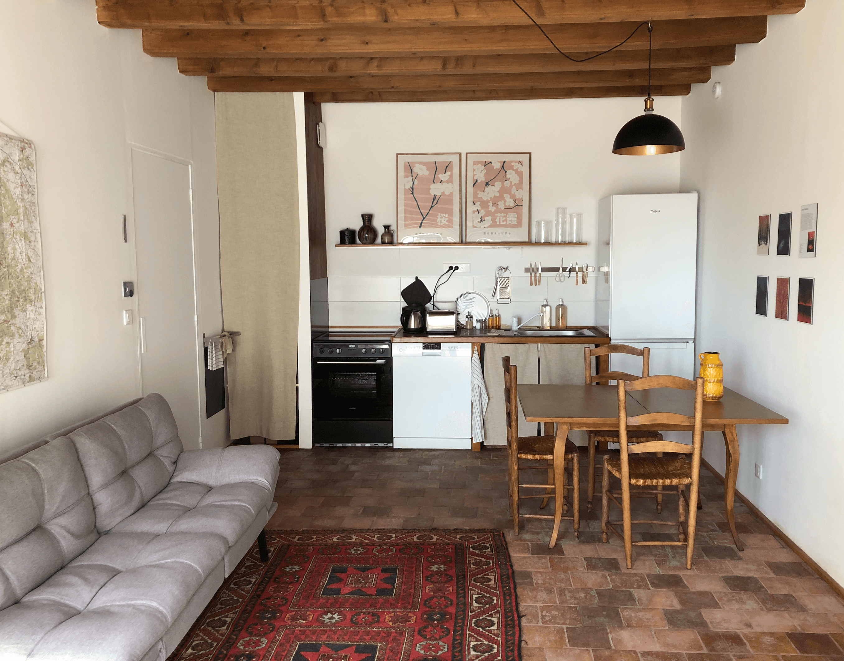 Le séjour et la cuisine