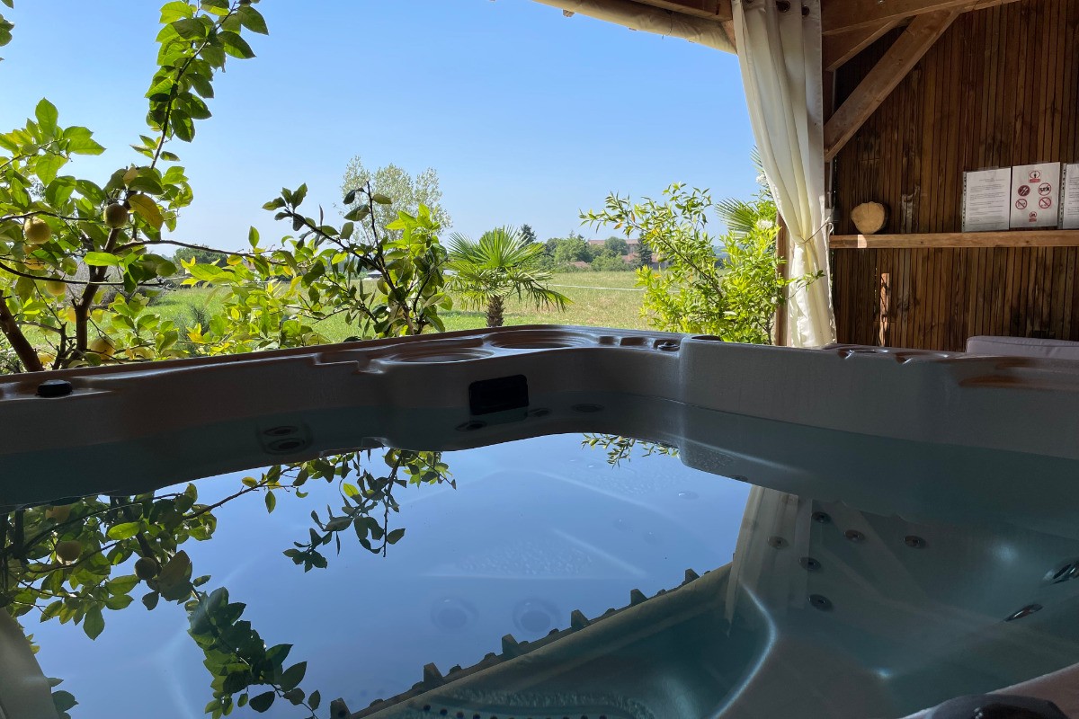jacuzzi