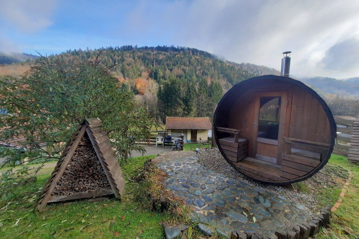 SAUNA EXTERIEUR AU FEU DE BOIS - Gîte familial Scaravella, St Maurice sur Moselle, Rouge Gazon - Vosges, Ballon d'Alsace, Naure, Calme, Famille