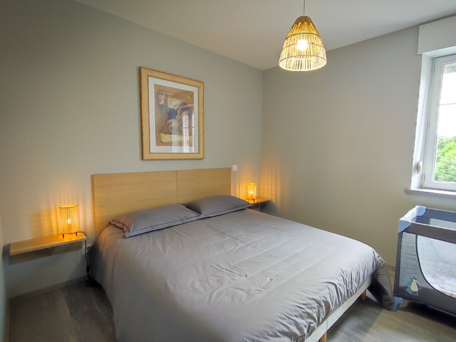 Chambre 1 - 1er étage -Lit bébé à disposition