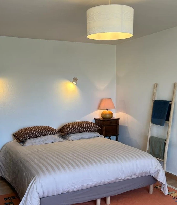 Etage 1  (vue1) : Chambre 2 avec 1 lit 160 + 1 lit 90