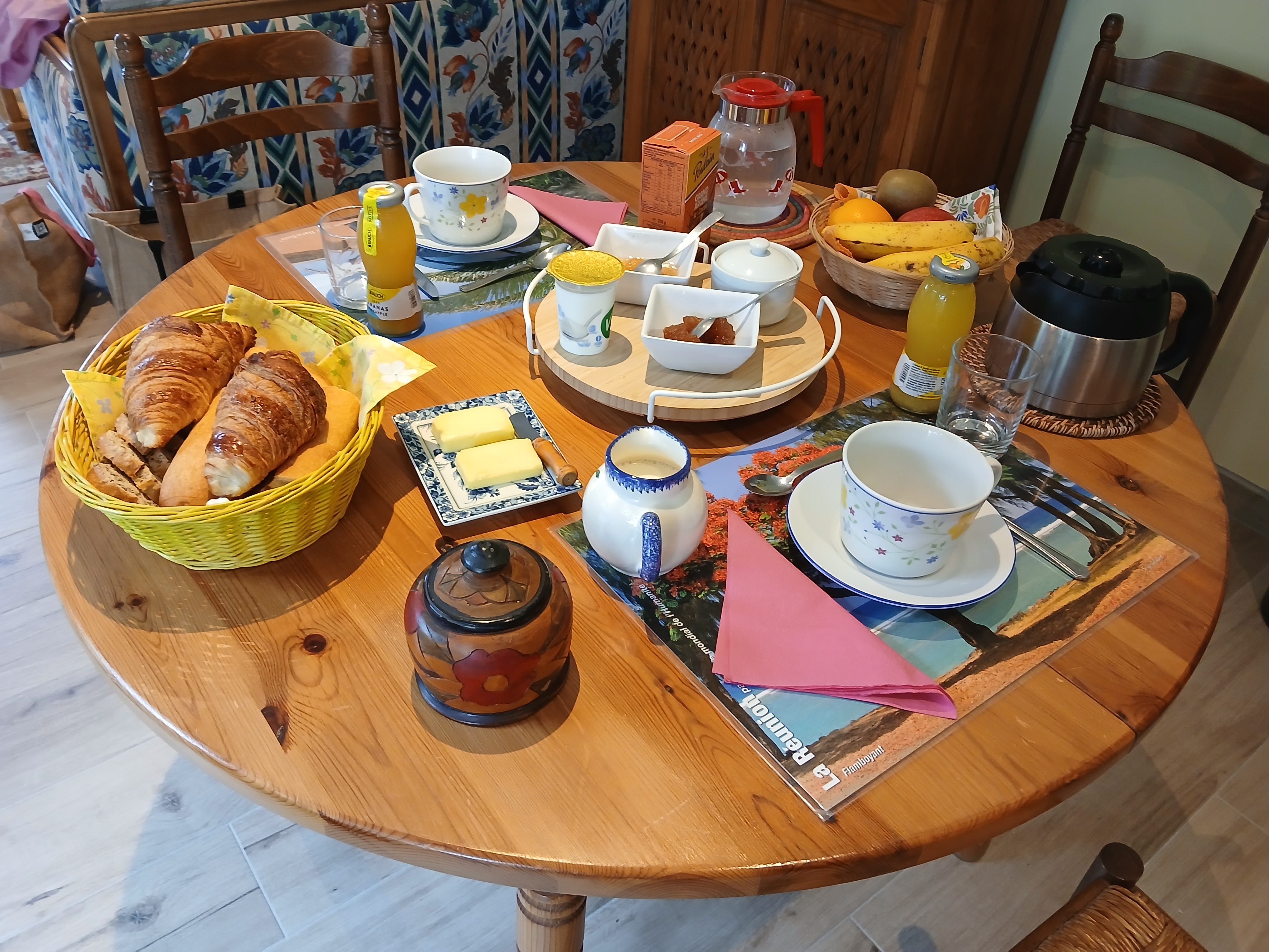 Petit déjeuner compris