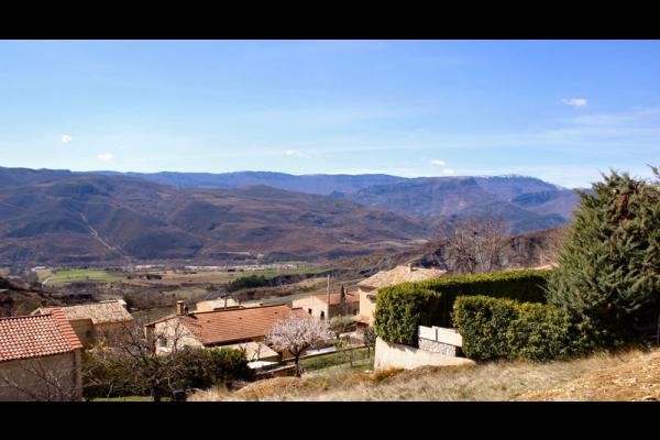 Vue environnante location clevacances Sisteron