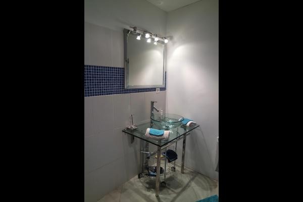 Salle de bain chambre bleue