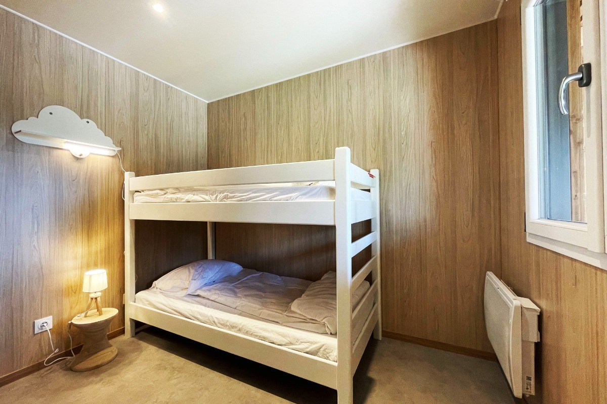 Chambre n°2 : 2 lits 90x190  - Lodge Loua Greenkub Vosges