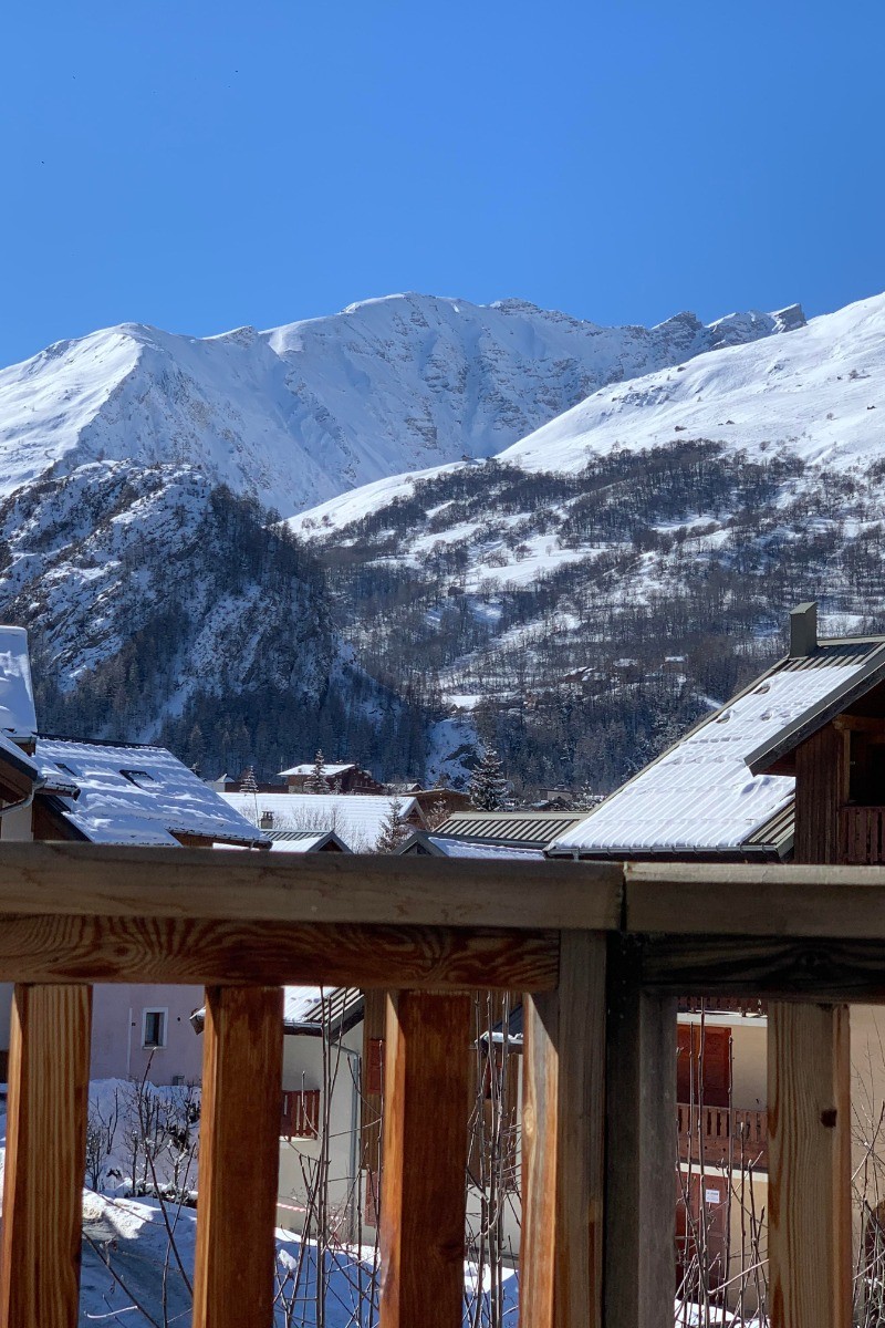 Belle vue du Balcon sur le massif de la Sétaz