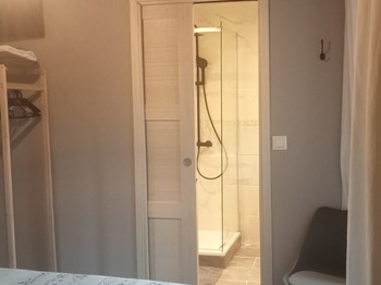 Acces salle d'eau privative RDC