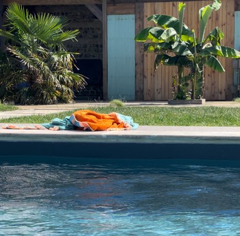 Piscine d'eau salée ouverte du 1er avril au 30 septembre de 9h à 20h