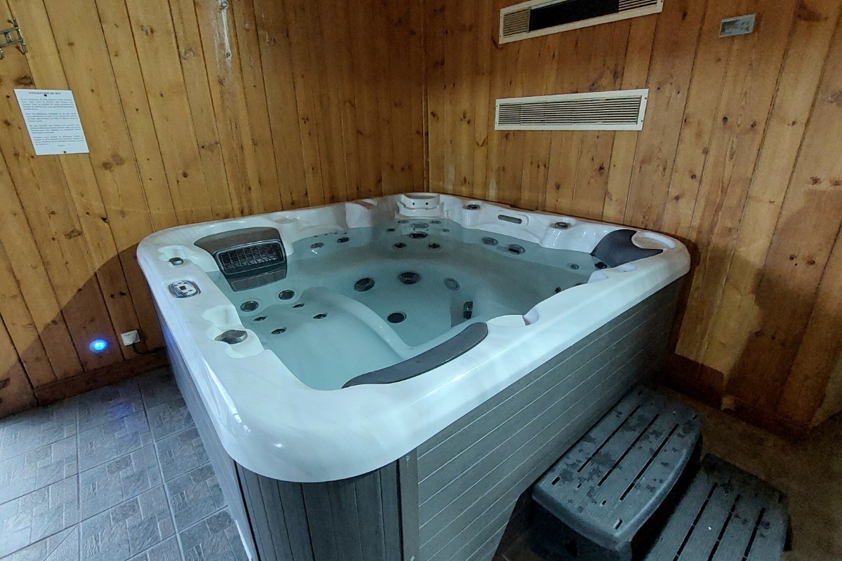 jacuzzi