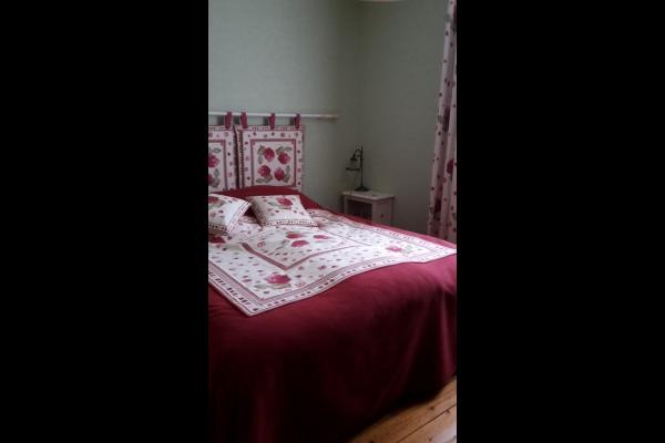 Chambre rose hortensias 2 lits de 80 cm pour un grand lit de 160 cm