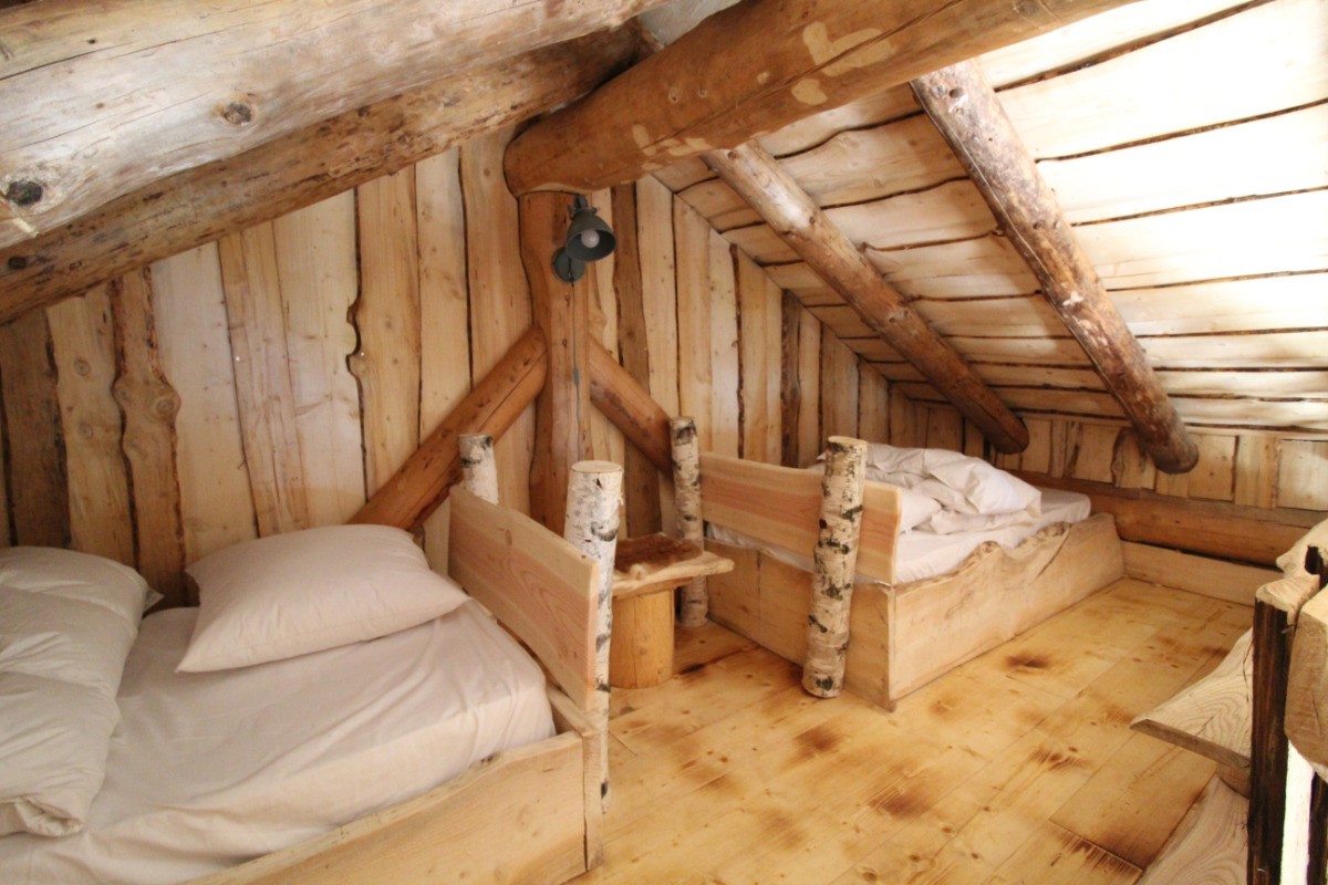 Fuste du Trappeur, Grand lit double - Les Cabanes du Lac de Pierre Percée