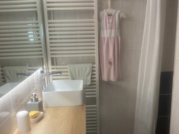 La Chambre Mélody et sa salle d'eau