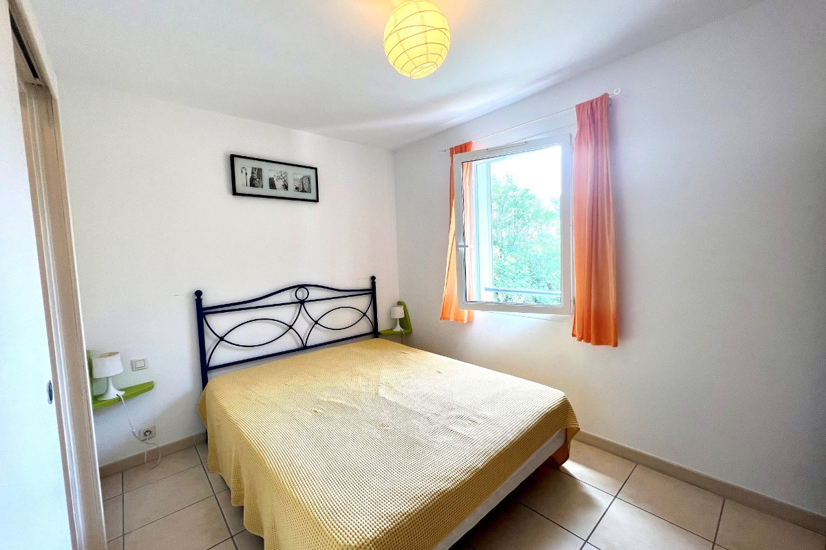 Chambre confortable – Location de vacances Hérault.