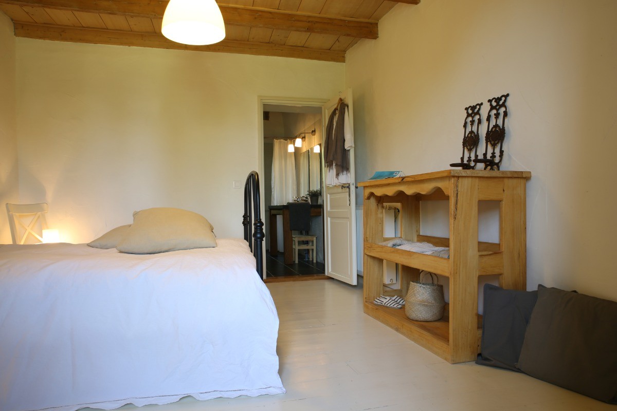 Chambre no 3, lit double