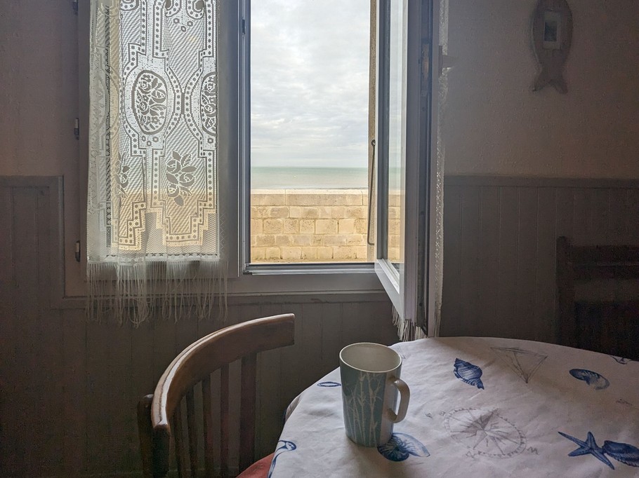 vue de l'intérieur de la pièce de vie