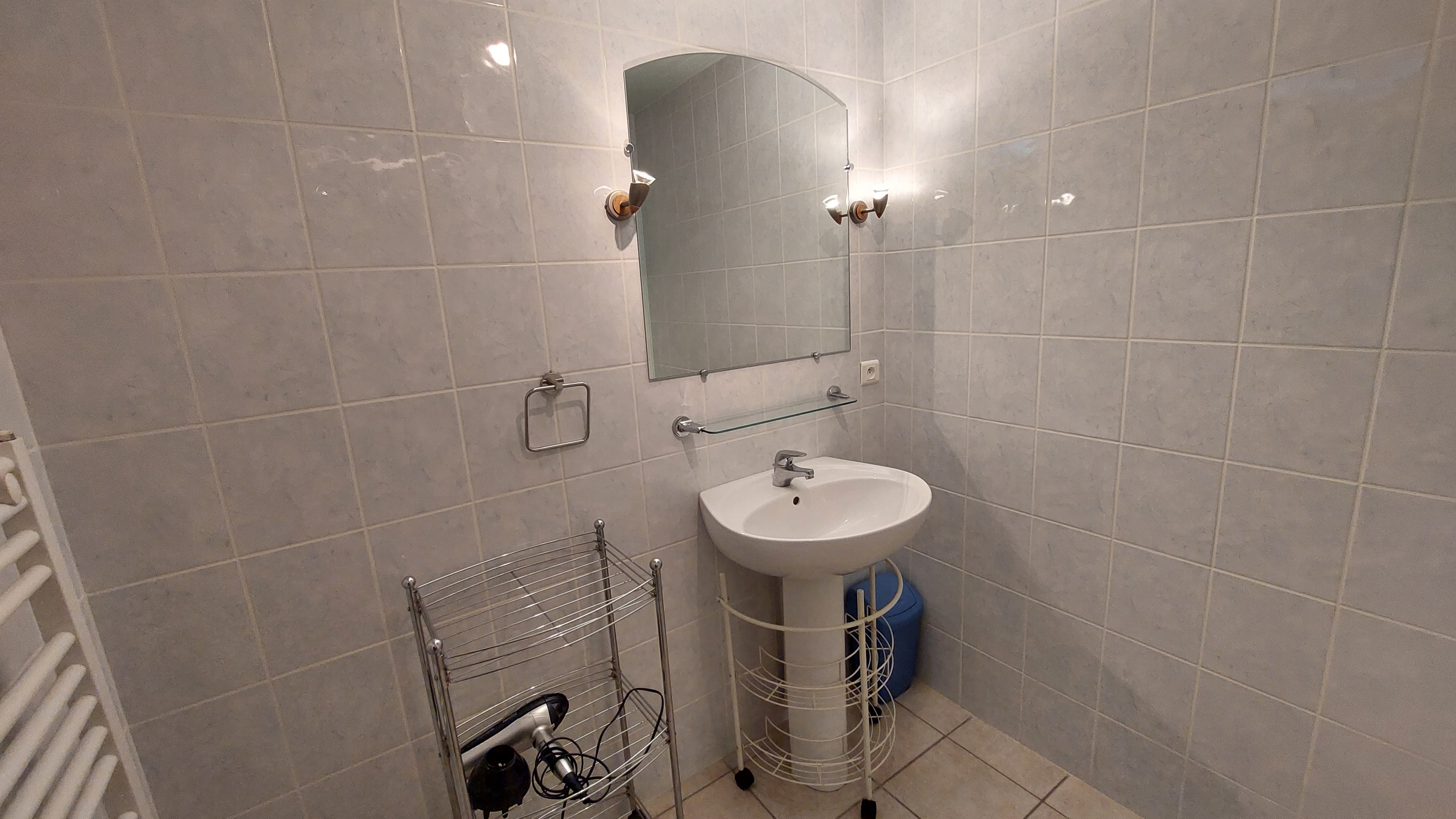Ground floor bathroom with shower, practical and accessible