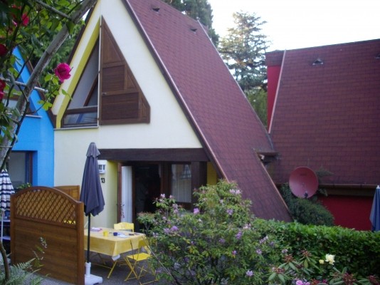 L'exterieur du pavillon Muscat avec sa terrasse de plain pied.