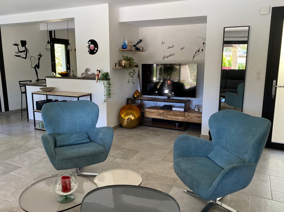 L'espace salon, côté cuisine