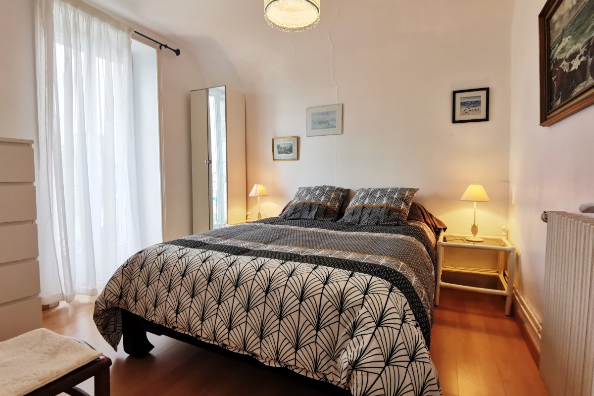 Etage: Chambre 1 avec lit 140
