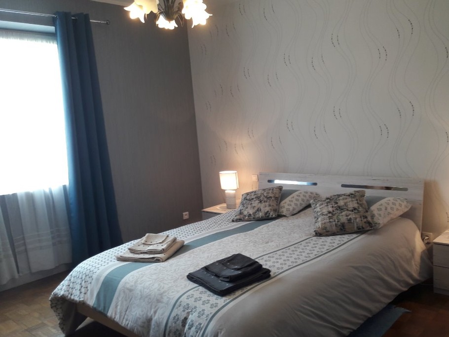 Chambre rez-de-chaussée, lit 160