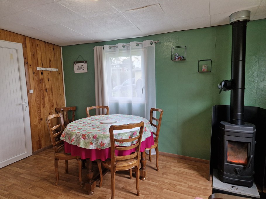 Séjour au coin du feu - Gite au bord du Canal de l'Est et de la Meuse sauvage