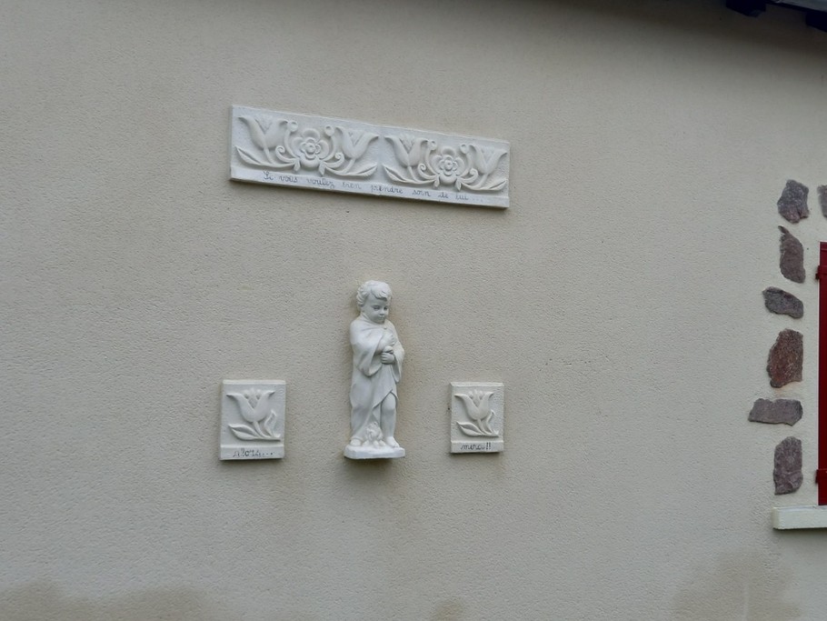 La déco murale...valorisation du gîte par notre abri protecteur!