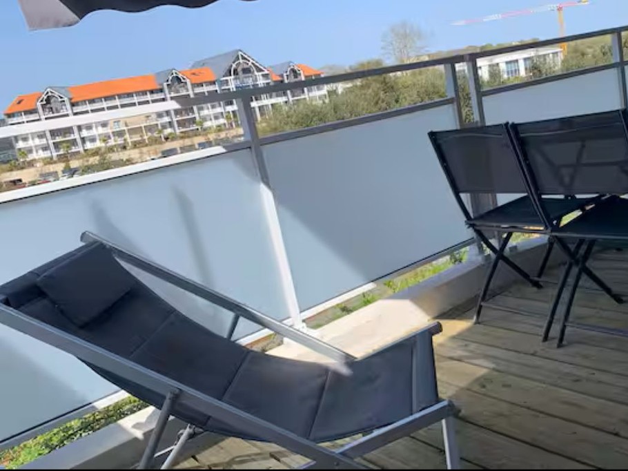 Terrace garden furniture fisherman's house Pornic
