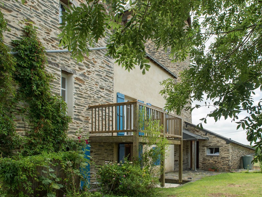 Terrasse du salon orientée ouest pour profiter des couchers du soleil