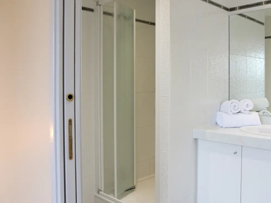 En-suite bathroom