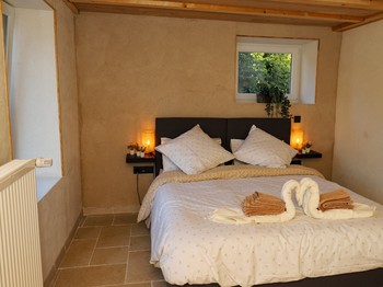 Chambre Pierre, 1 lit 160x200 - L'Hôtel Enfoncée Chambres et Table d'hôtes Le Val d'Ajol