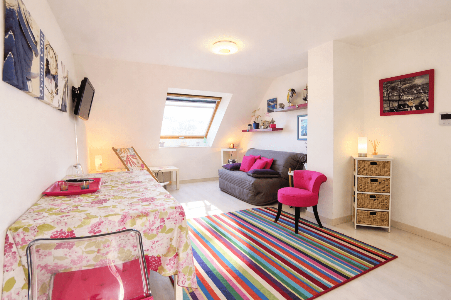 living room with sofa bed for 2 people