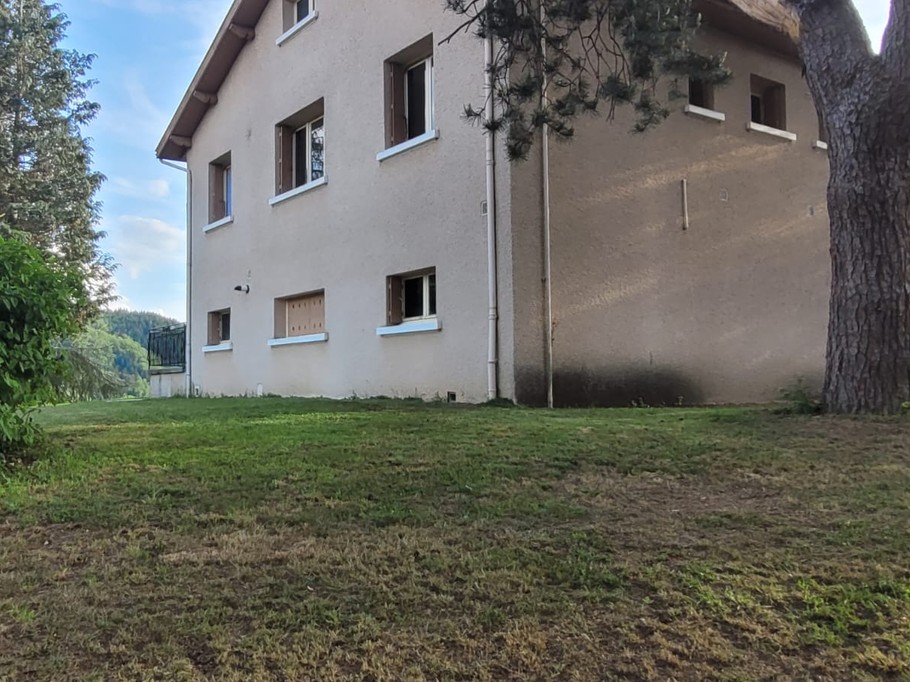 "Chez Cécile" - Olliergues - Extérieur