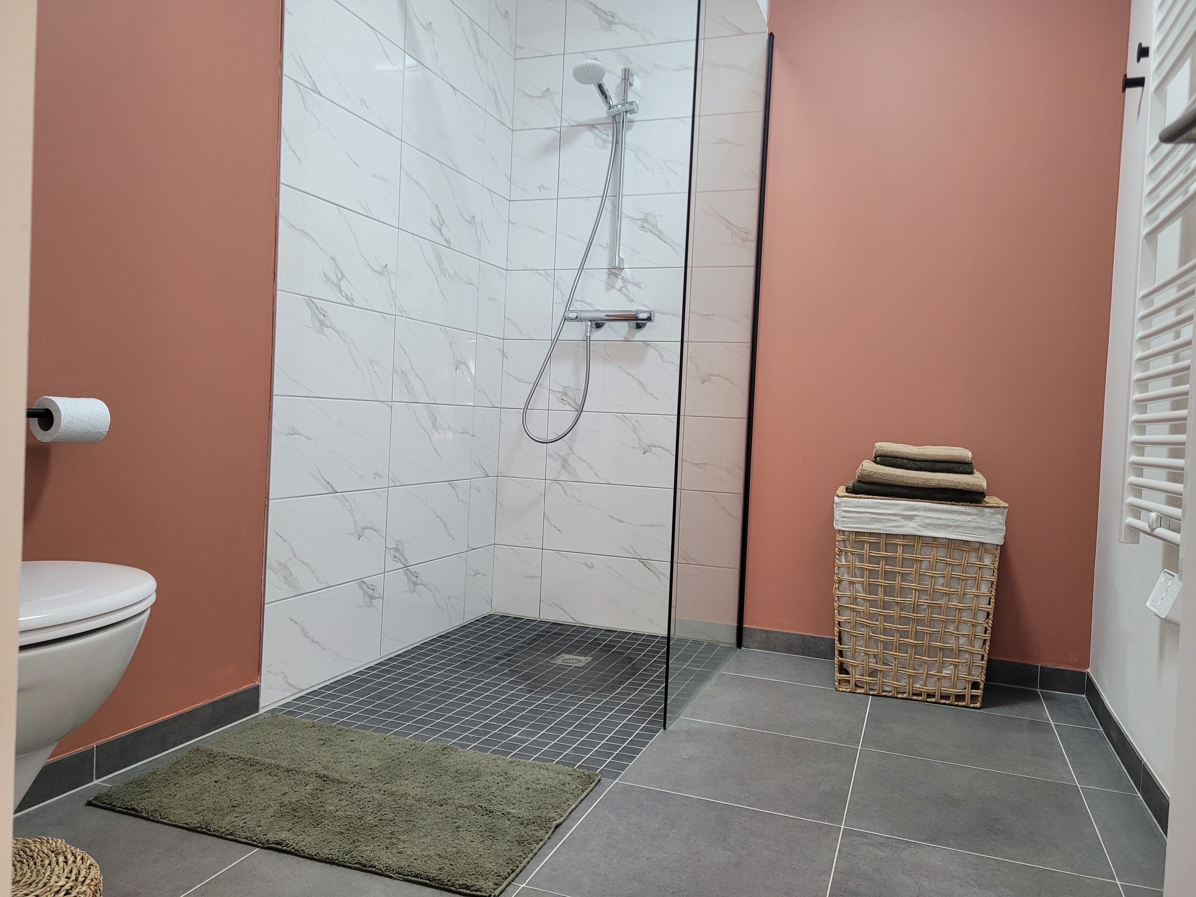 Lebreton Paimpol location, salle d'eau avec douche WC