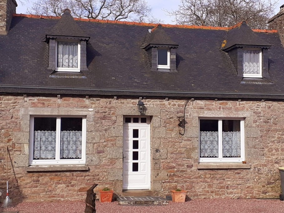 Le Grand location de vacances, Pléhedel, Maison vue extérieure