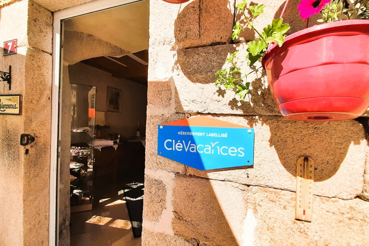 La maison de l'abbé : chambres Clévacances !